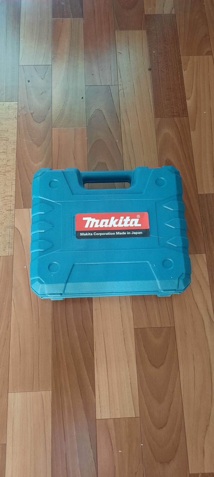 Шуруповёрт Макита