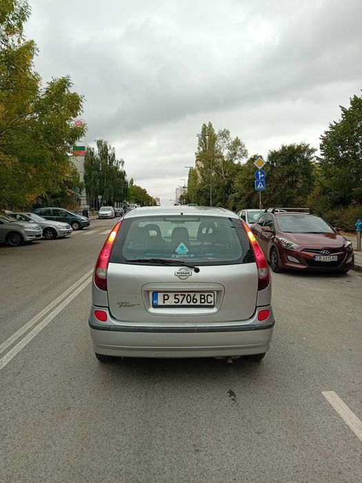 Автомобил Нисан Алмера Тино 2002