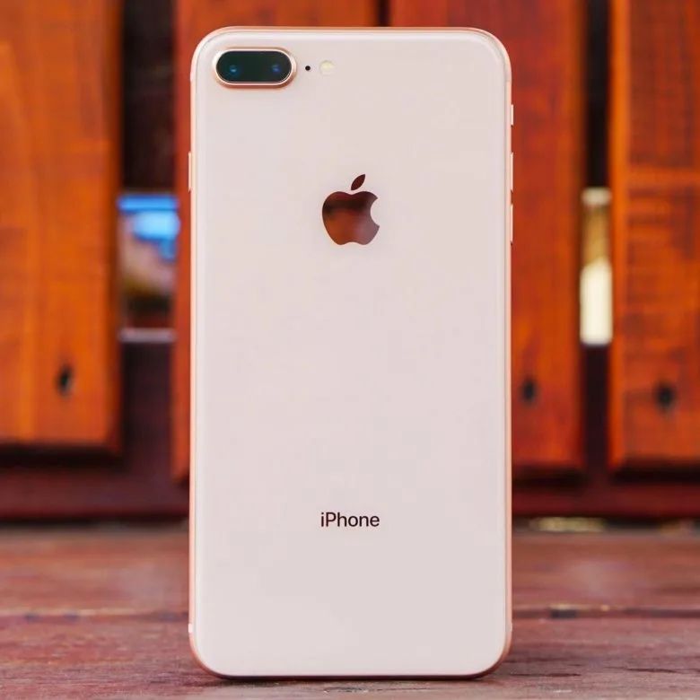 Продам айфон 8 Plus