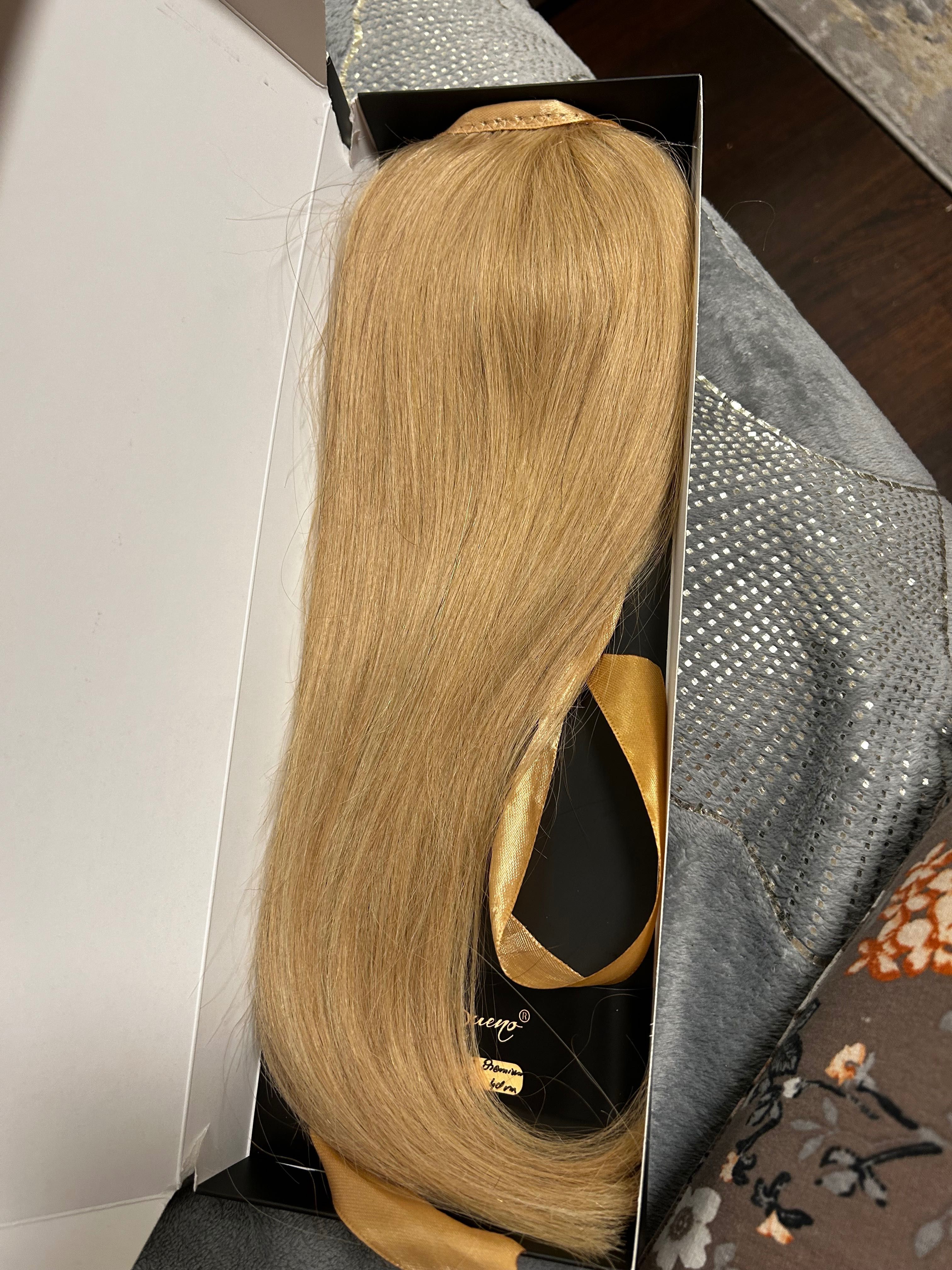 Vând cozi blonde superbe din păr natural