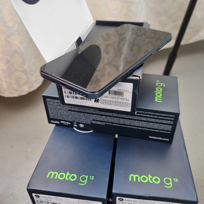 Motorola G13 noi la cutie cu bon