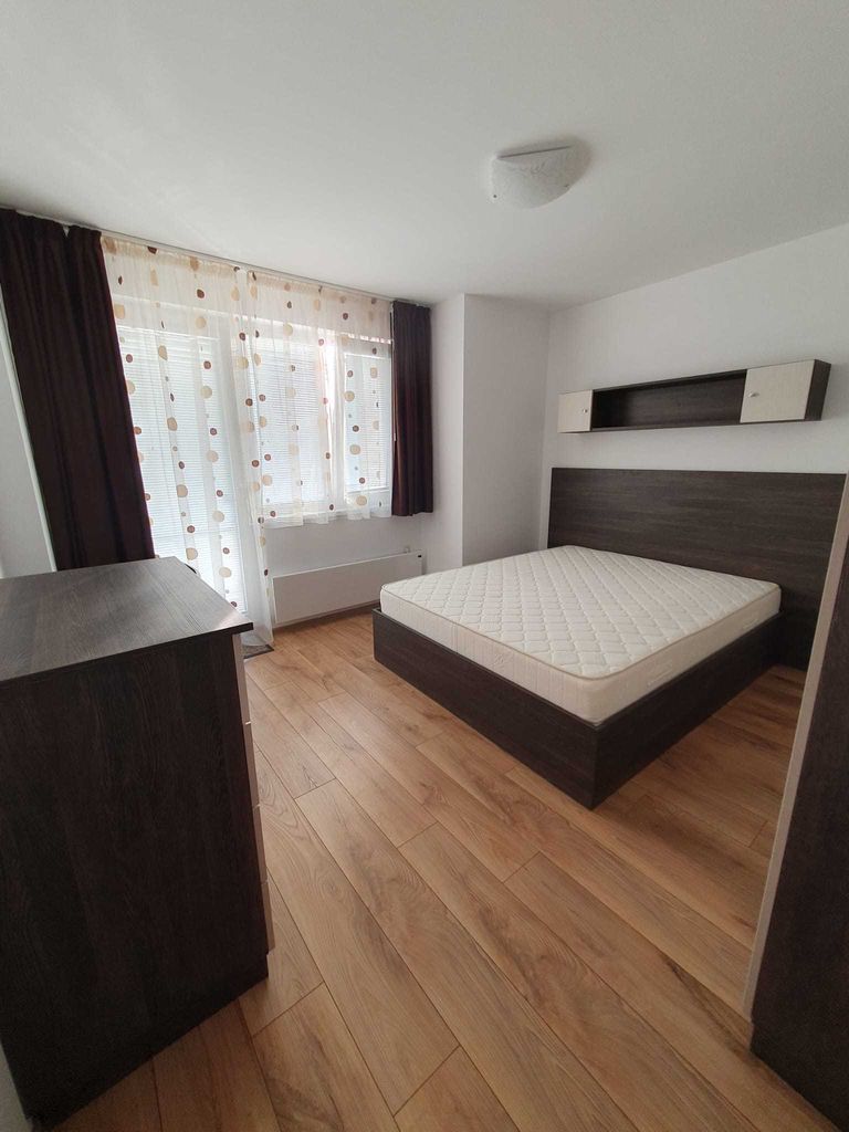 Дава се под наем Двустаен апартамент в Варна, Център - 62 кв.м за 586.5 € - Снимка #4