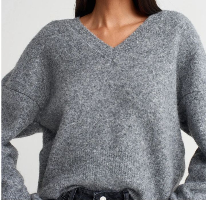 Pulover gros cu decolteu in V gri marimea L