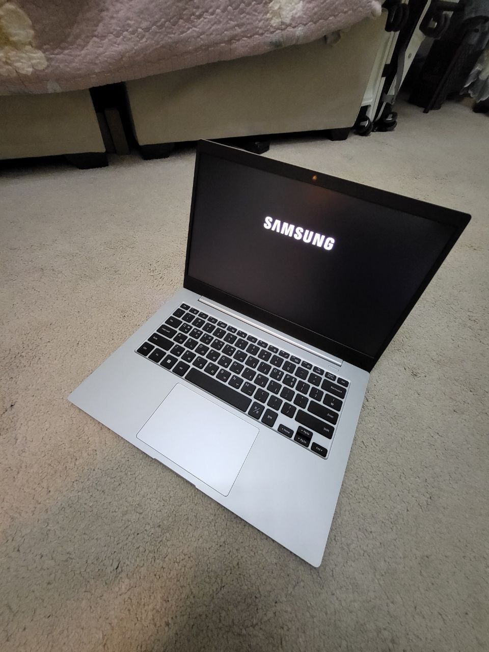 Samsung Galaxy Book Go 3 modeli Snapdragon 7S Gen 3