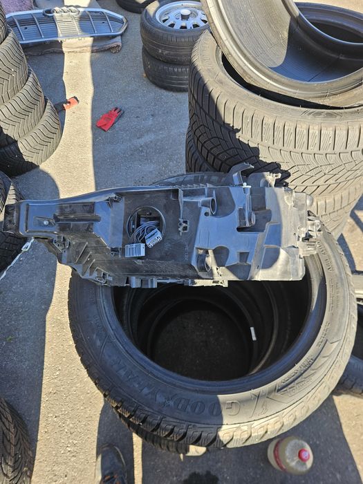 Фар за Волво xc60