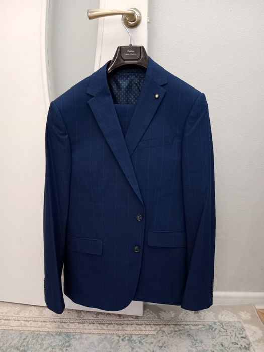 Костюм тройка , шалбар .