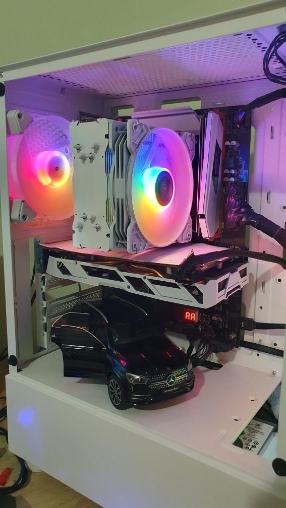 White edition Kompyuter jamlanmasi. Srochno sotiladi