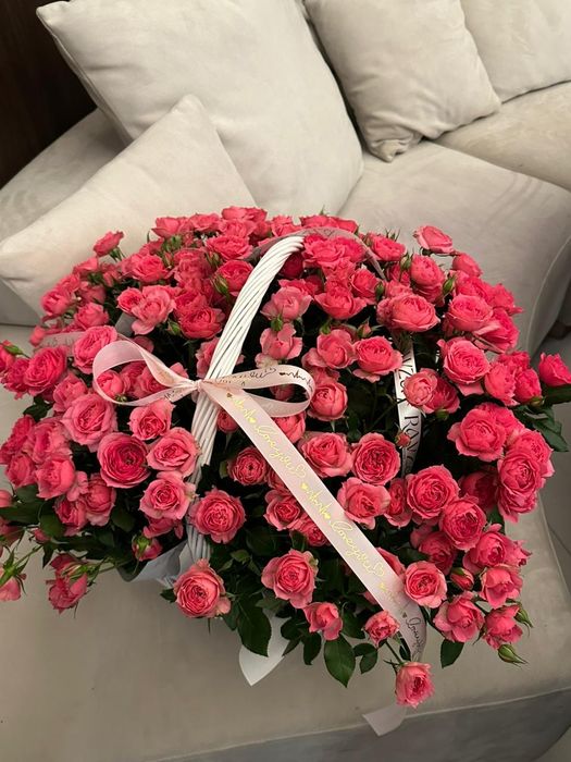 корзина цветов огромная