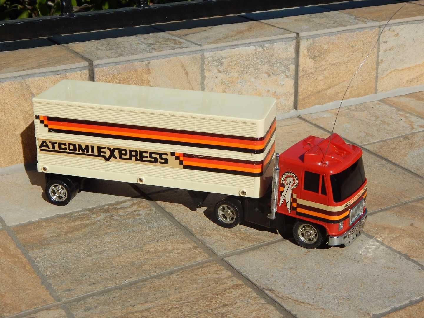 Jucarie camion cu semiremorca Asahi Atcomi X-4 Atlantic Van Express