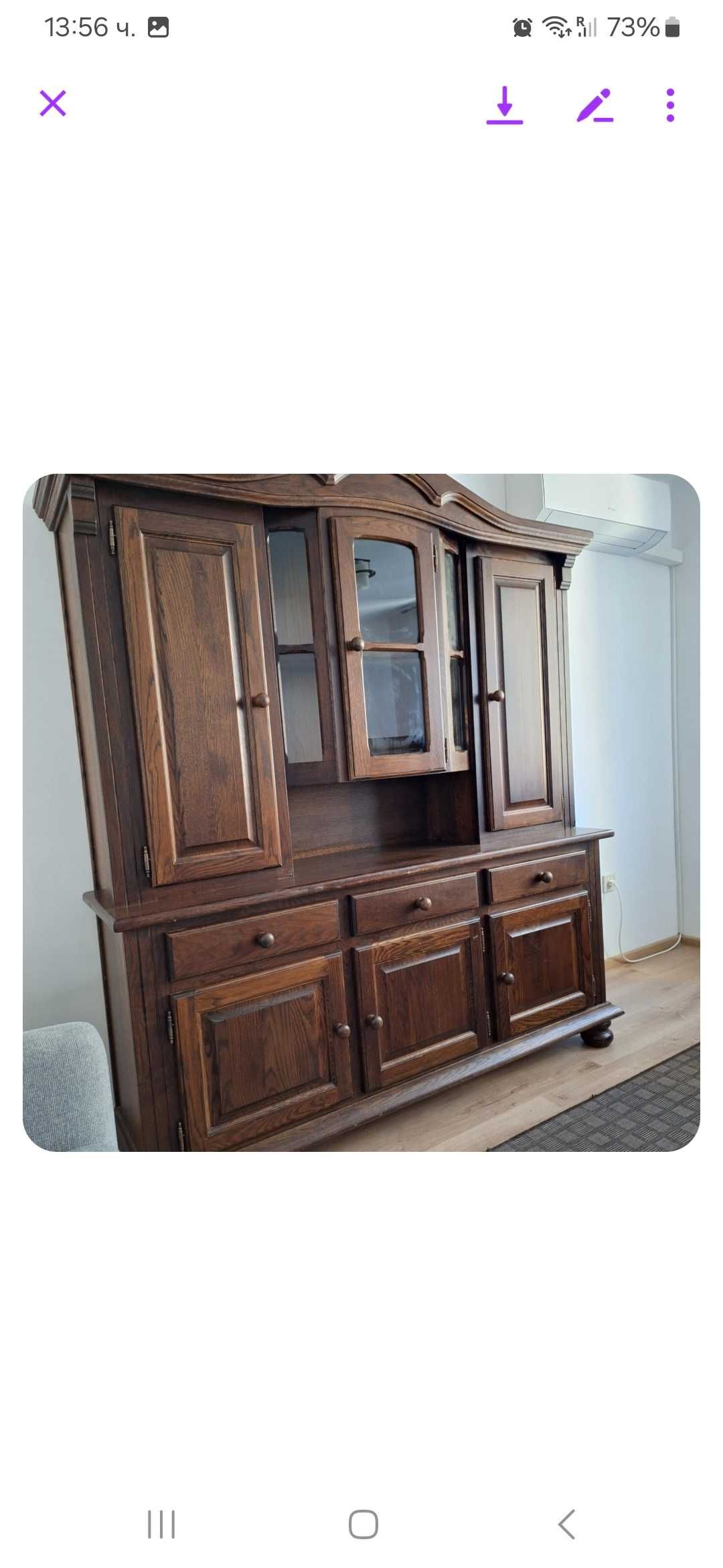 Старинен шкаф и маса