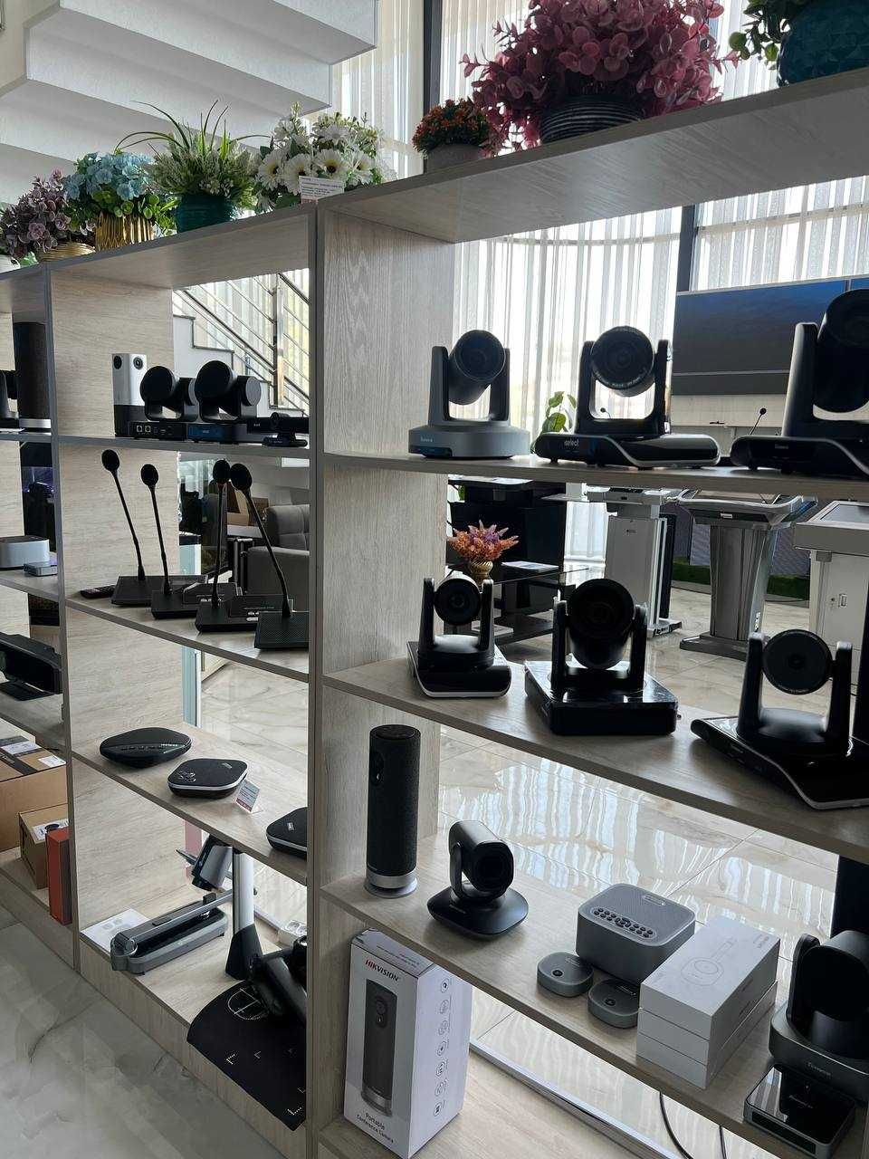 Камера для конференции Hikvision/Офиц дистрибьютер/Шоурум в Ташкенте