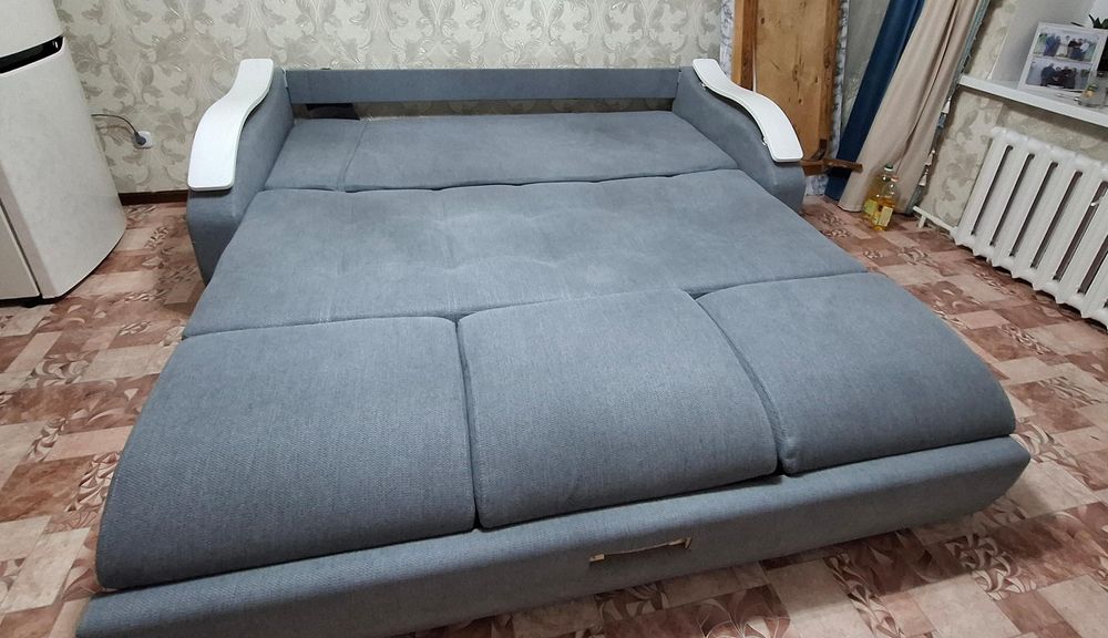 Продам  двуспальный Диван  Евро двушку.