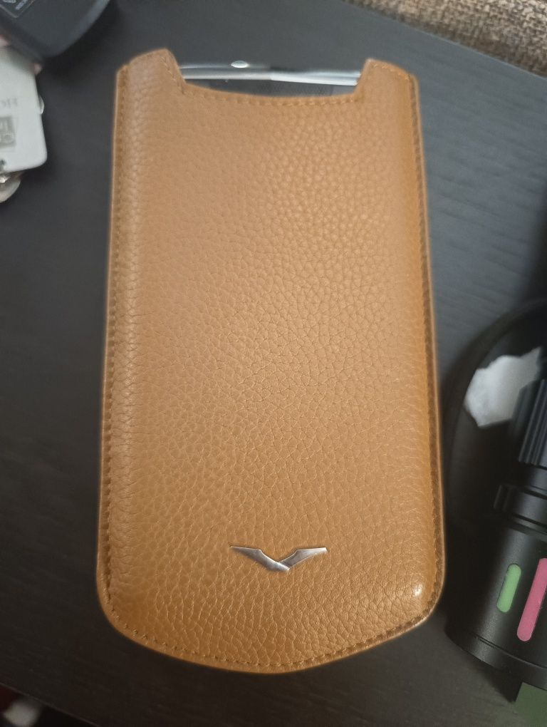 Vertu ASTER P смартфон