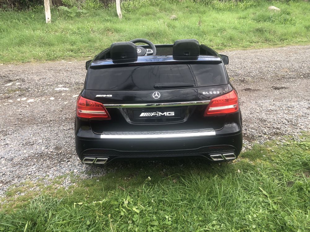Електрическа кола Мерцедес AMG GLS63