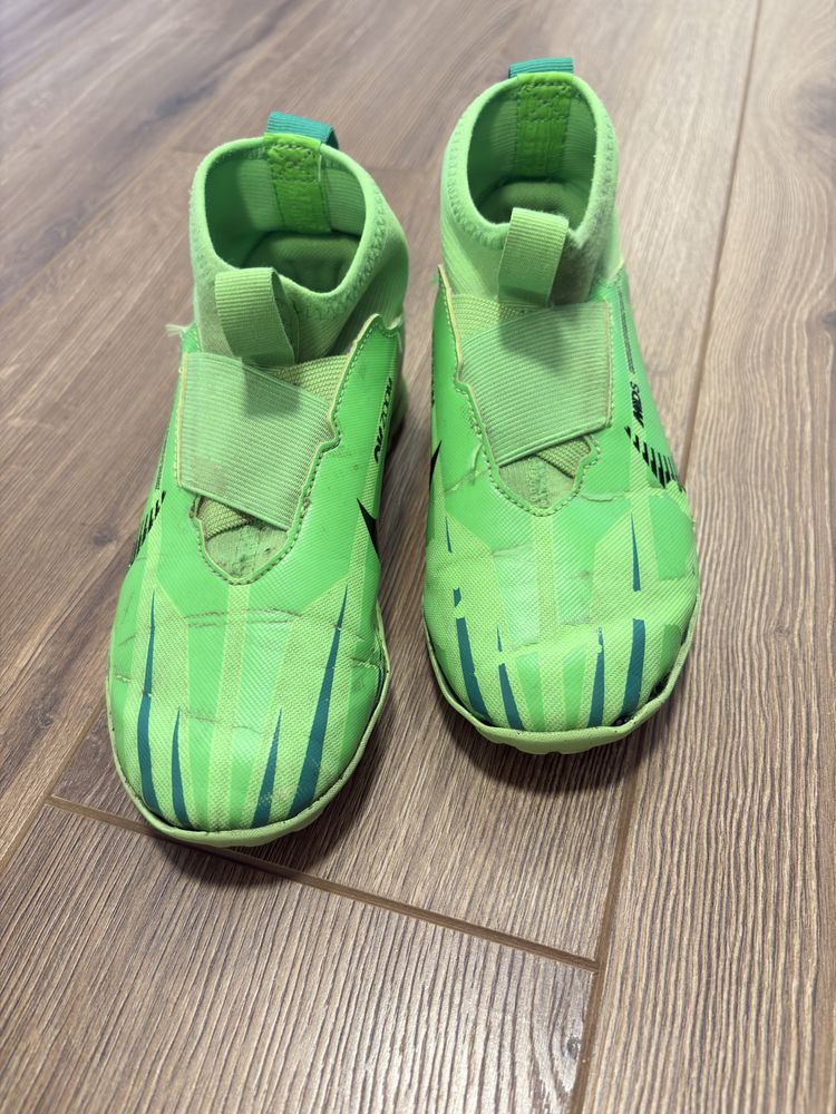 Nike стоножки размер 33