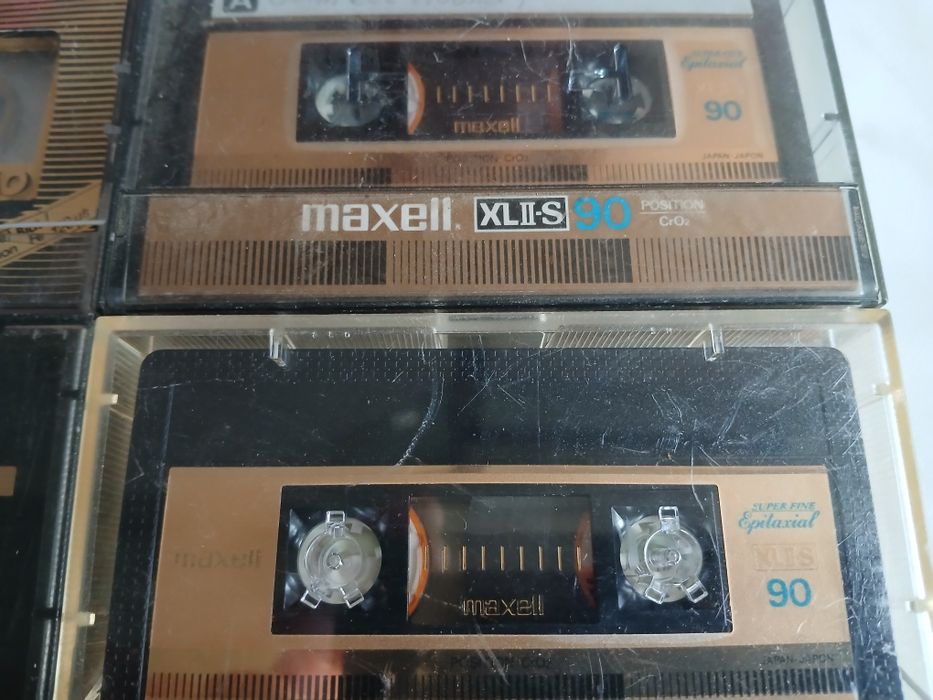 Maxell XLII-S High Epitaxial 90min, Sony UX 90min, ICM Professional 60