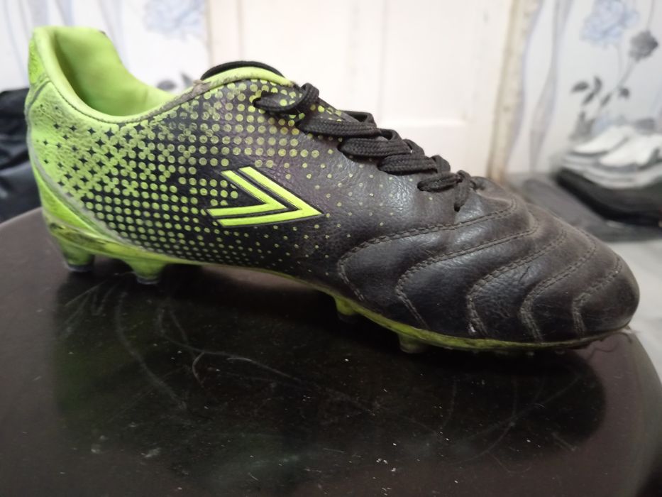 Футбольные бутсы любительские.