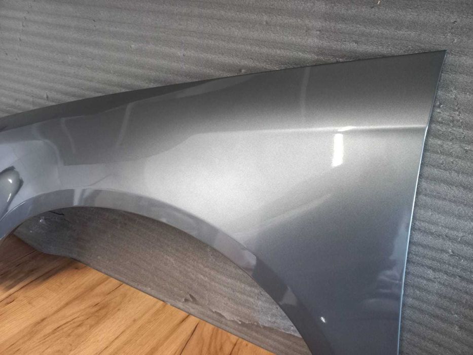 Aripa Fata Stanga VW Passat B6 2005-2011 (LA7T (Gri))