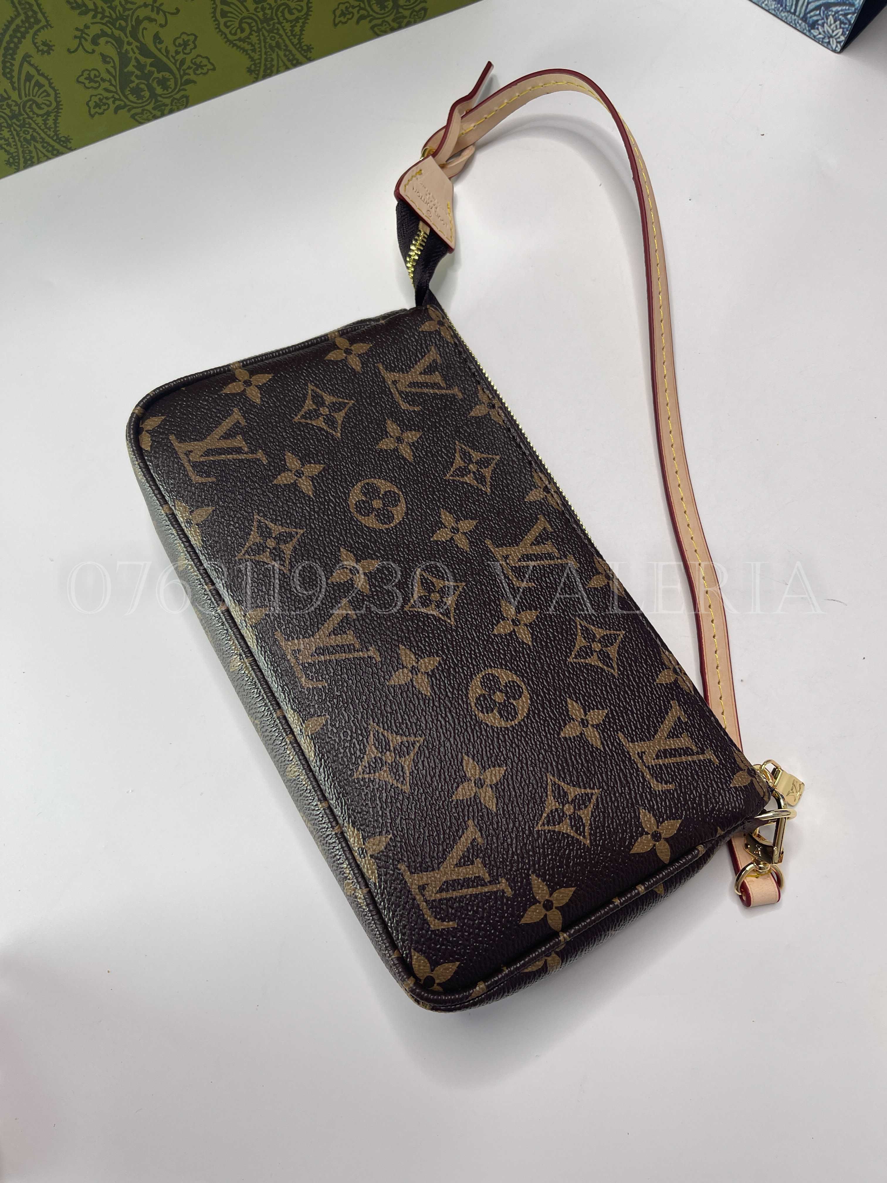Geanta Louis Vuitton - Pochette Accessoires Monogram