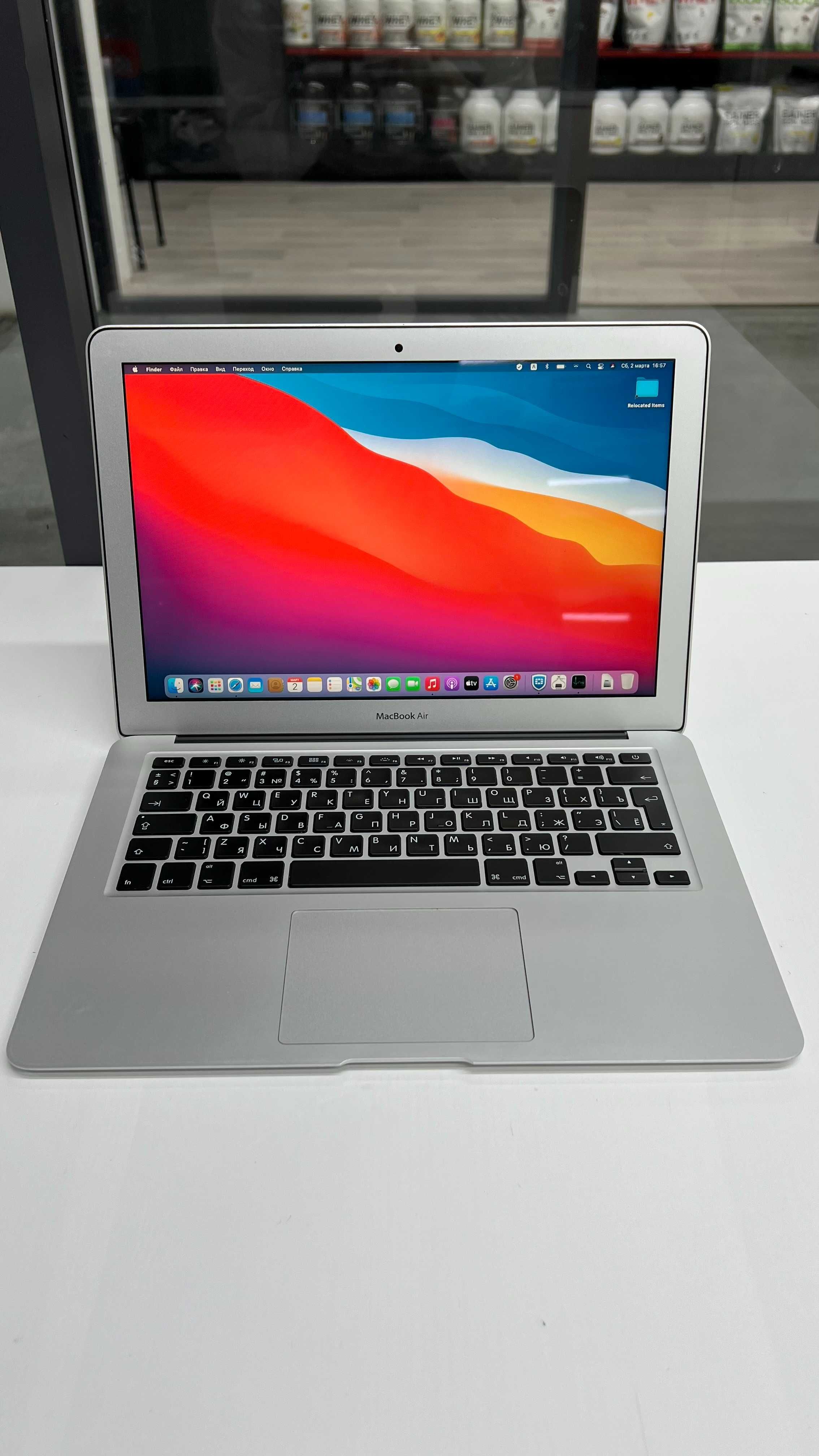 MacBook Air 13 дюймовый 2015 Intel CORE-i5 4GB RAM + Доставка беспл.