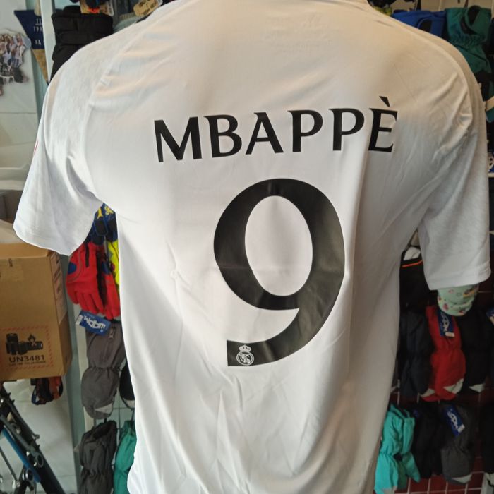Детски футболен екип на Реал Мадрид -Мбапе-МВАРРЕ.Всички размери.