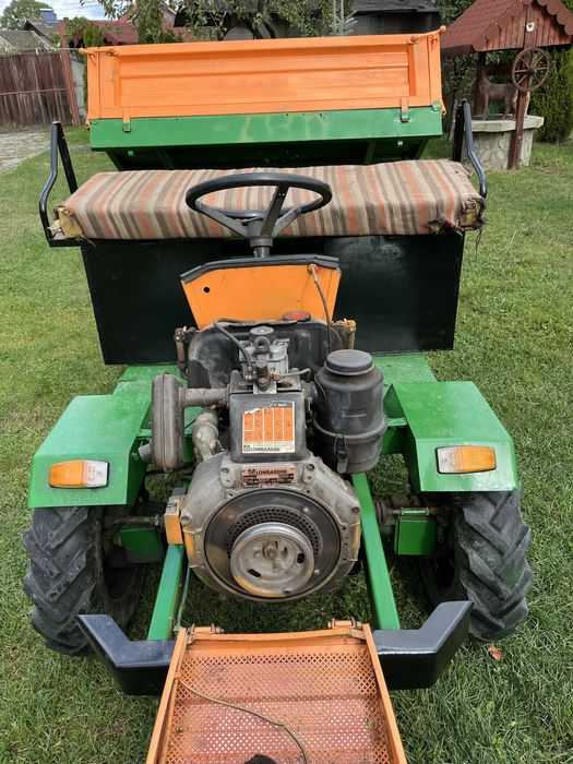 Vand motocultor (tractoras)