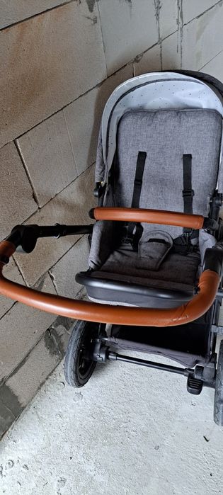 Cărucior de vanzare 2in1