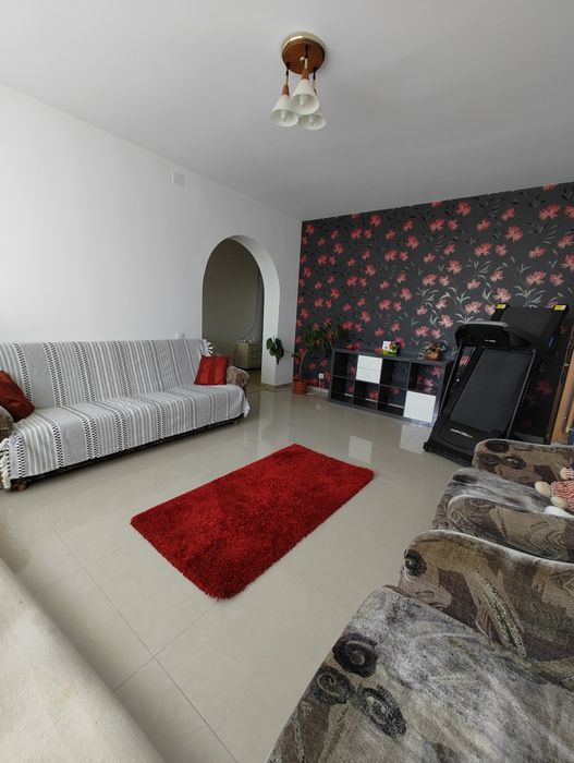 Casă de vânzare!