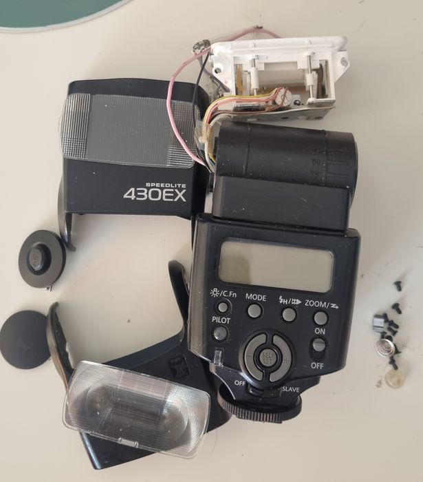 Blitz Canon Speedlite 430EX lampa arsa  pentru piese