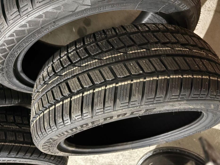 Зимни гуми 215/45/R17