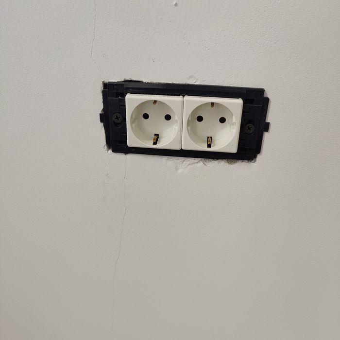Electrician,Instalatii electrice!