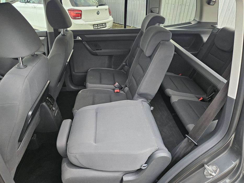 Vw Touran Highline 2012 ~2.0d 140 Cp /7 Locuri/Klima/Senz park/Nav/DSG