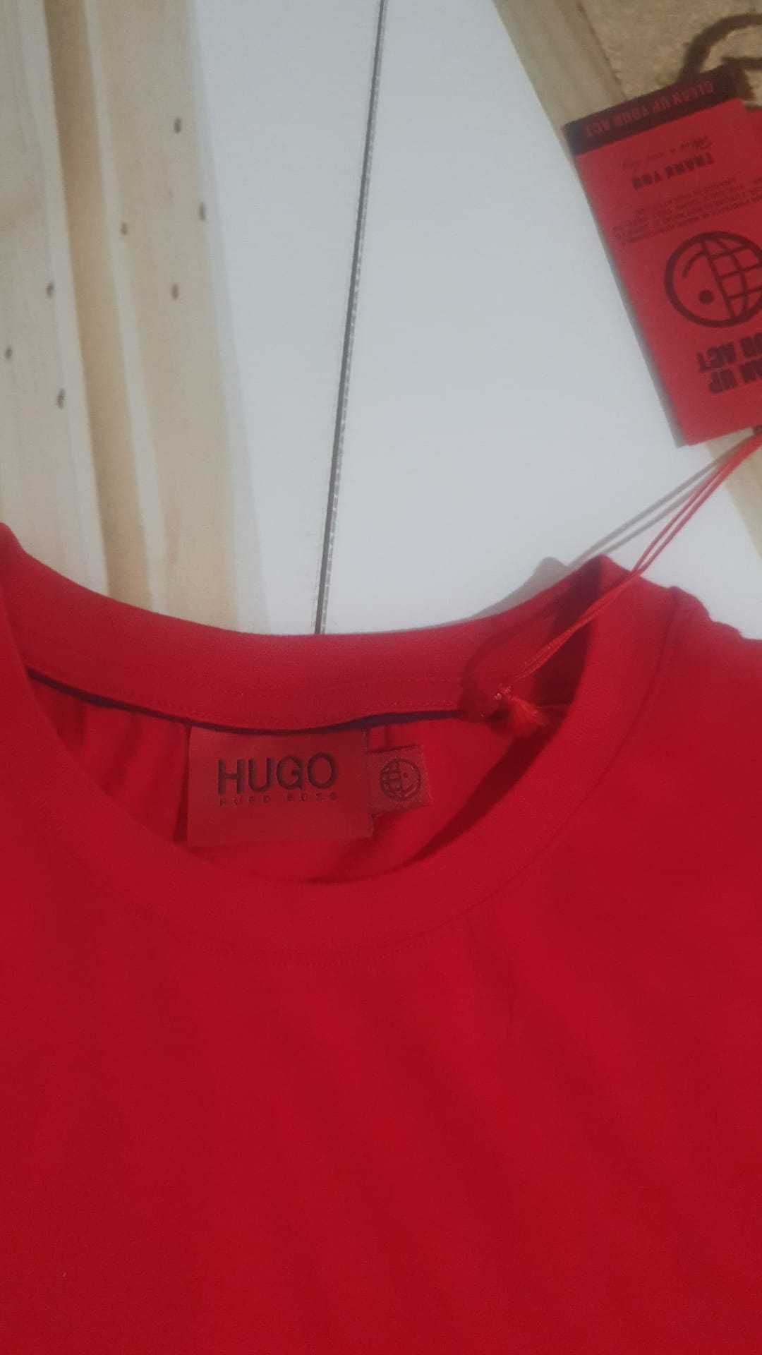 Vand tricou barbati Hugo Boss masura S original nou cu eticheta.