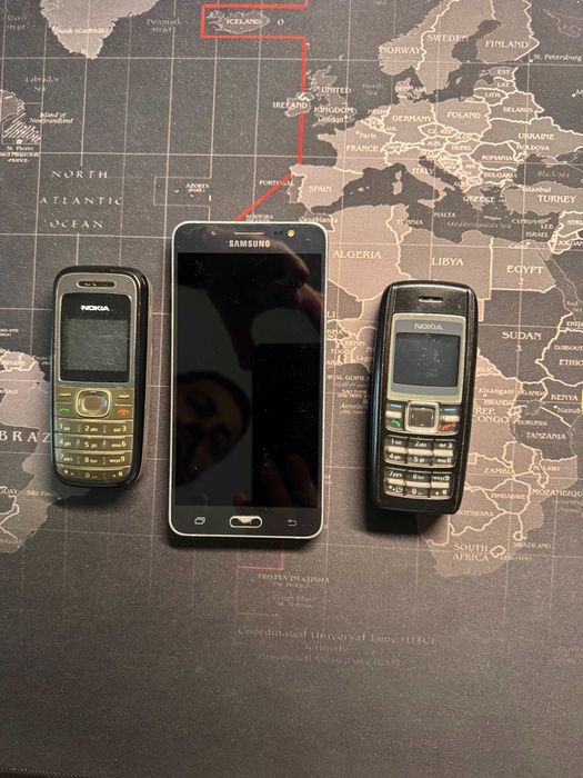 Set 3 telefoane vechi functionale – 2 Nokia + Samsung J5, ieftin