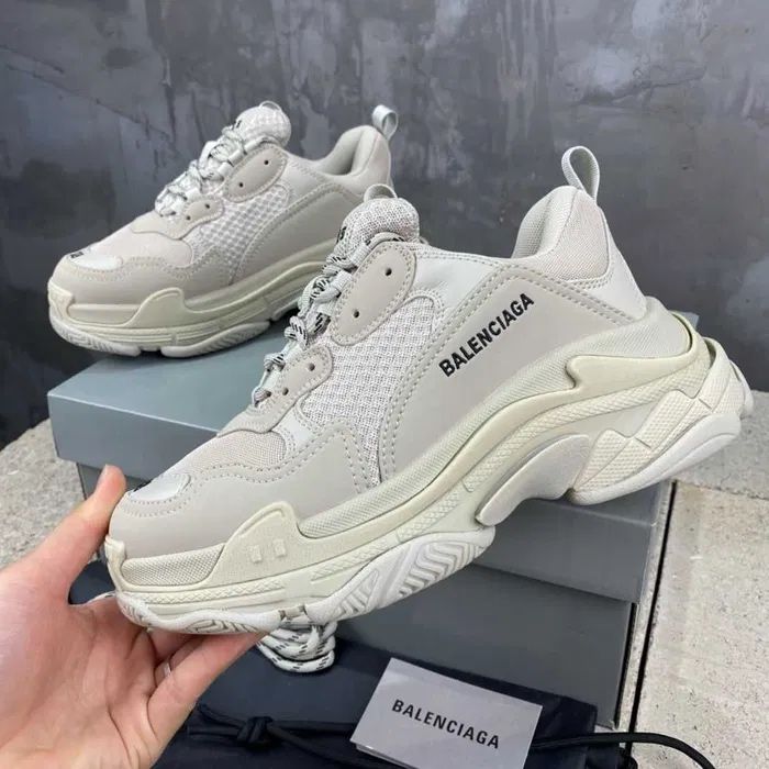 Balenciaga Triple S crem *calitate premium*