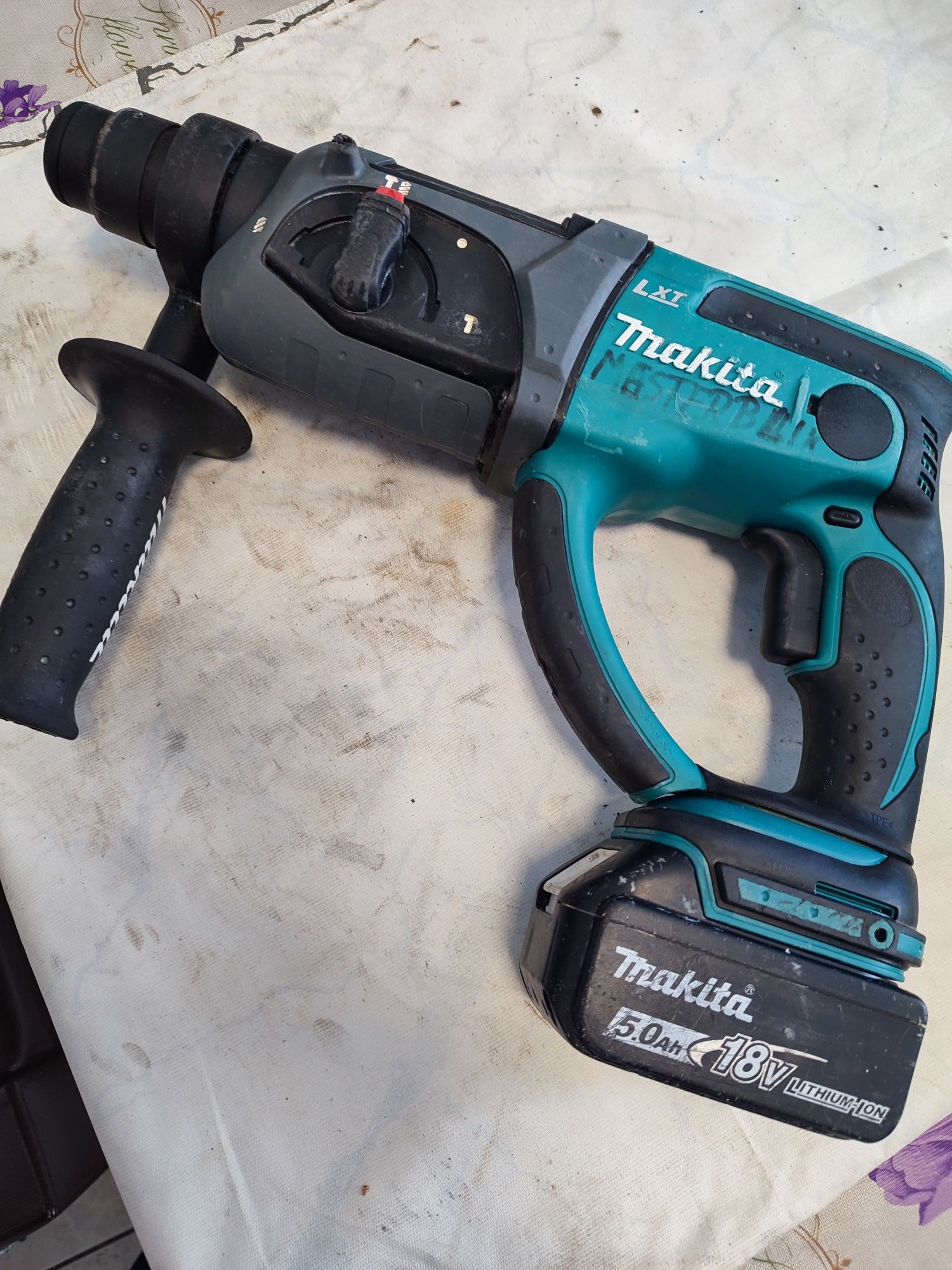 Rotopercutor Makita dhr202