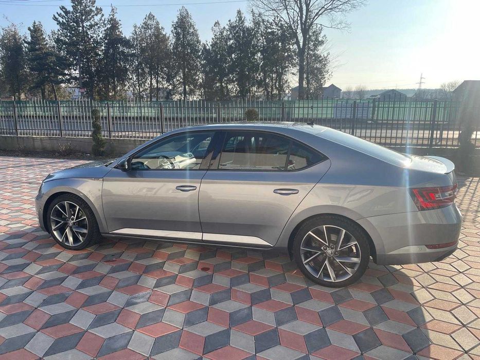 Skoda superb 2.0 diesel 4x4 sportline
