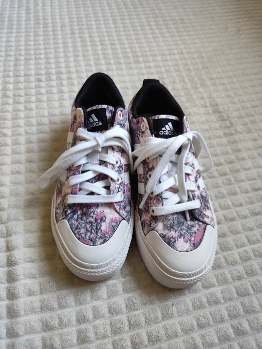 Дамски обувки Adidas Bravada номер 36