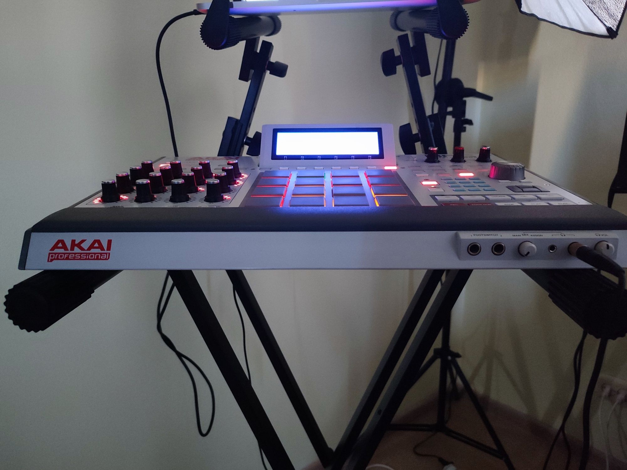 Akai mpc renaissance