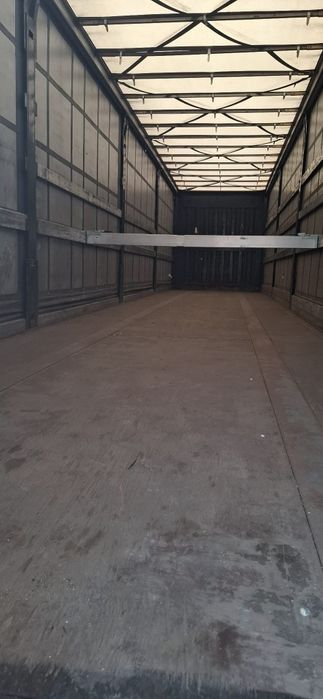 Vând Semiremorca Prelată