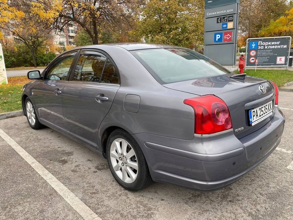 Toyota Avensis 1.8/газ/ автомат