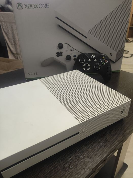 Хвох one S.       .