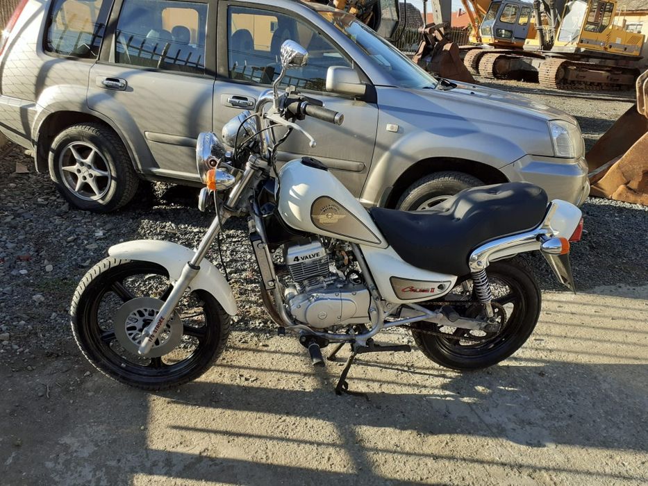 Chopper hyosung 125 schimb cu ATV sau remorcă