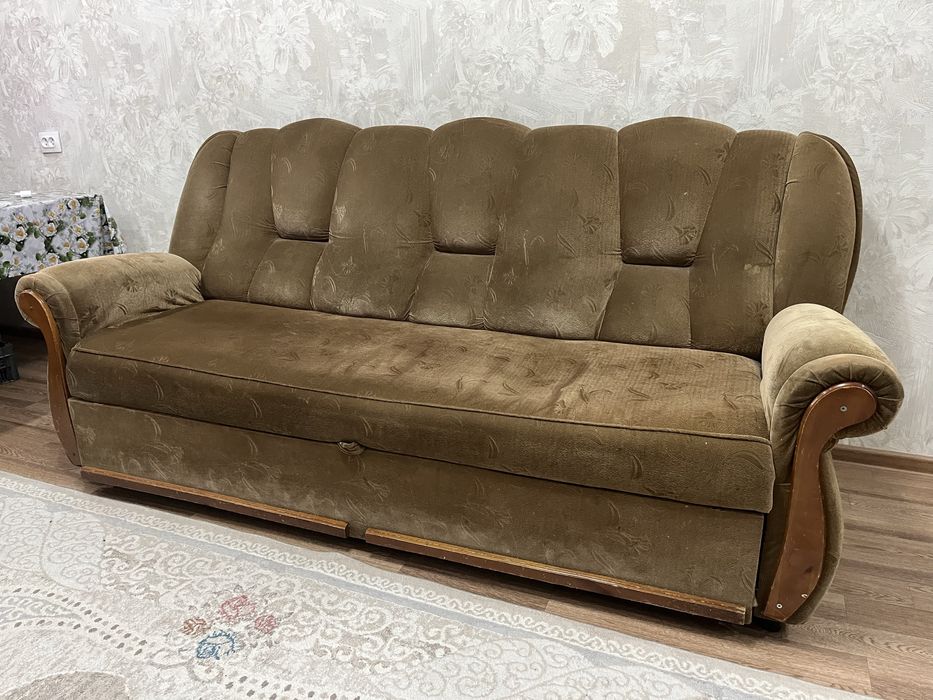 Диван и два кресла