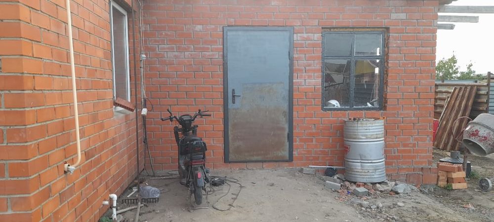 Продаётся дом село Садовое