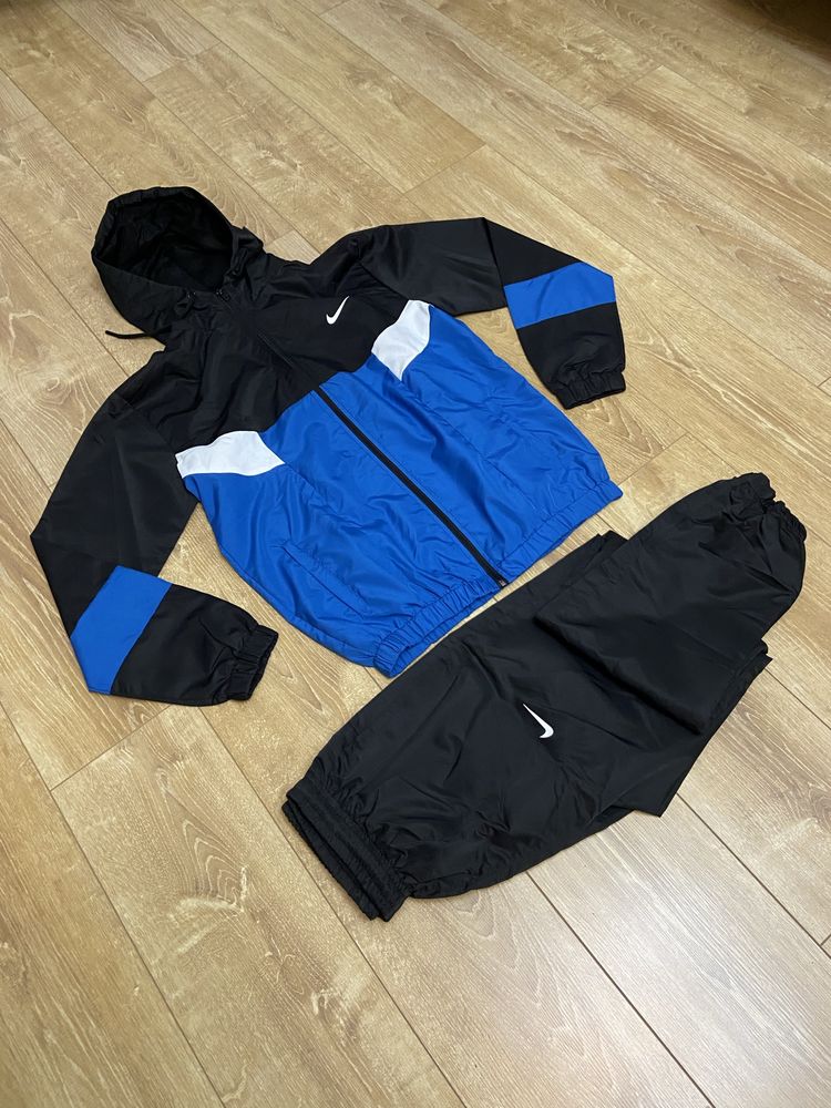 Trening Nike marimea S,L,XL,XXL