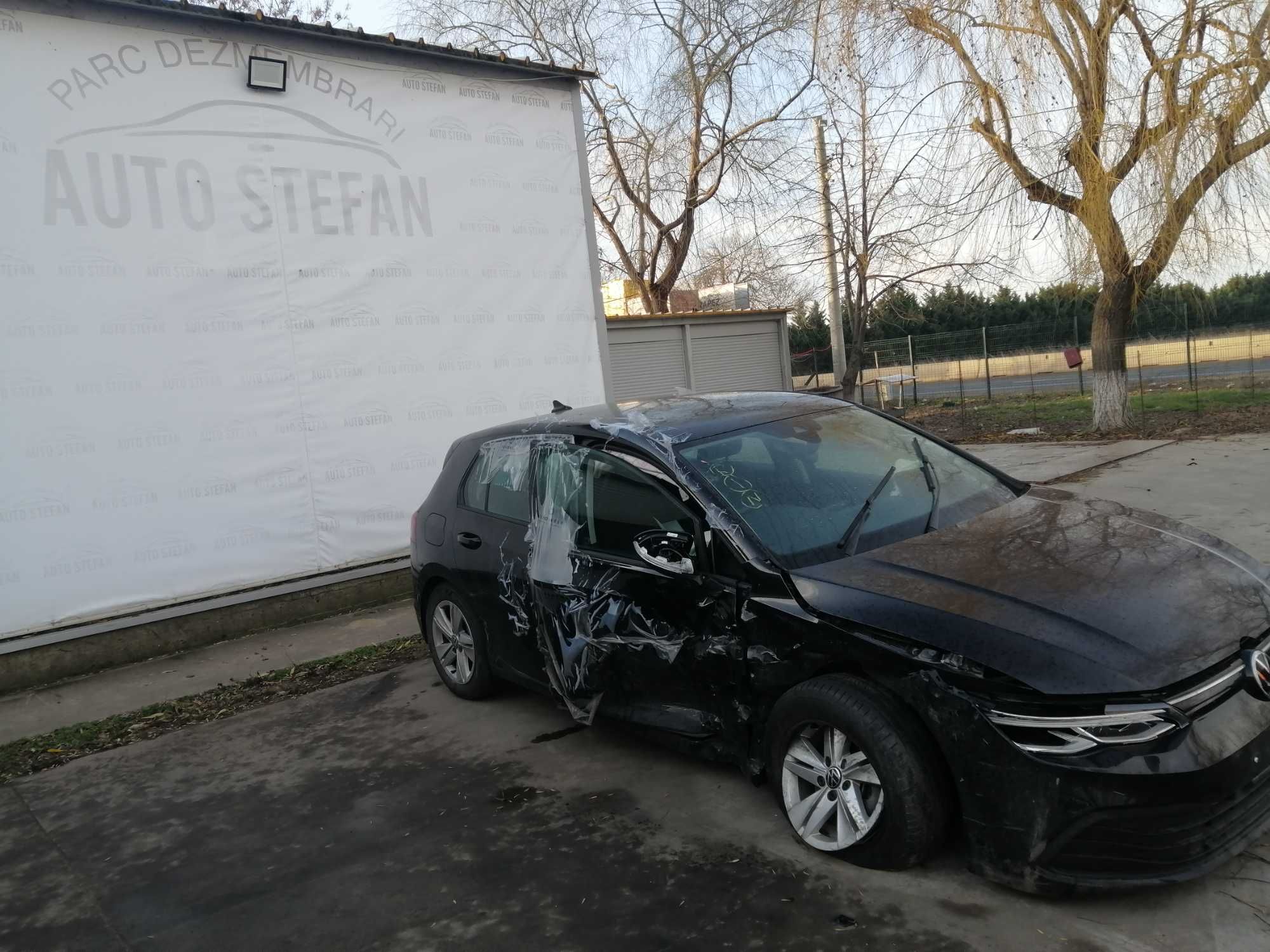 Dezmembram Volkswagen Golf 8