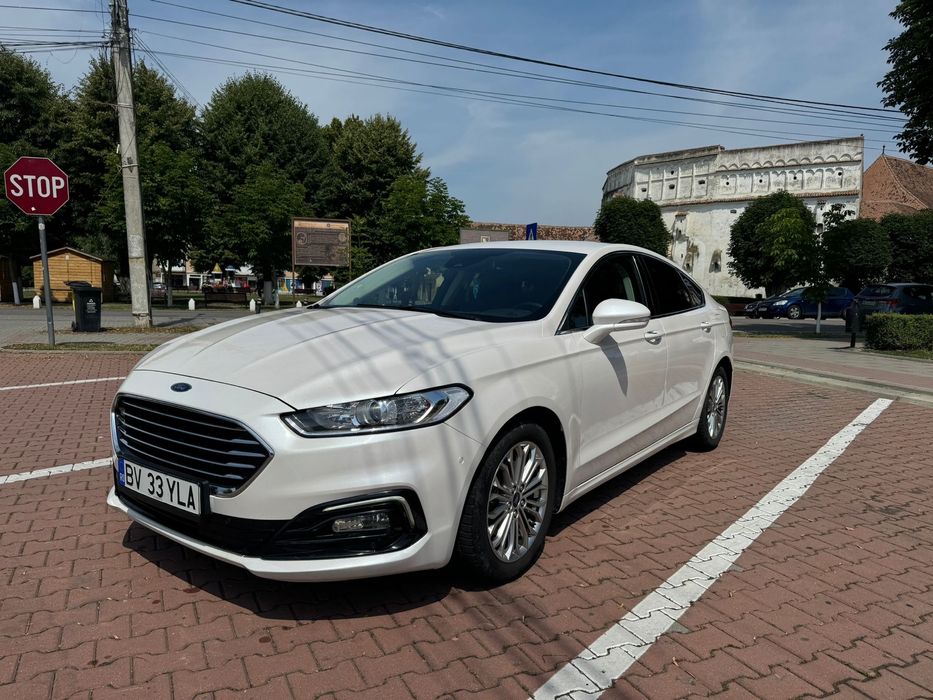 Vand/schimb cu ceva mai mic Ford Mondeo 2020