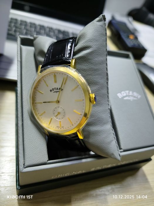 Продам обсолютно новые часы rotary