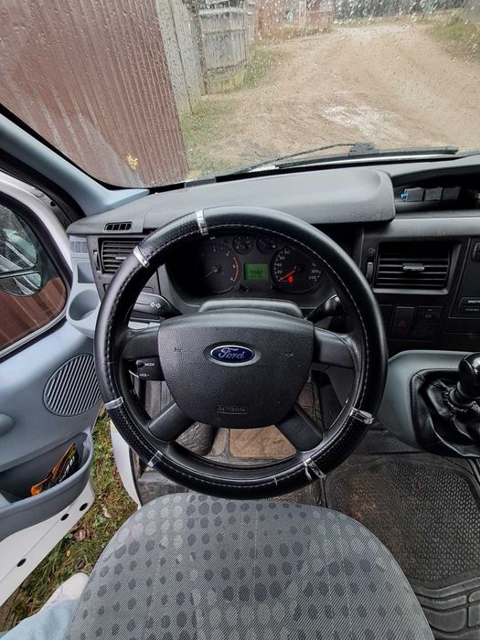 Vând Ford Transit